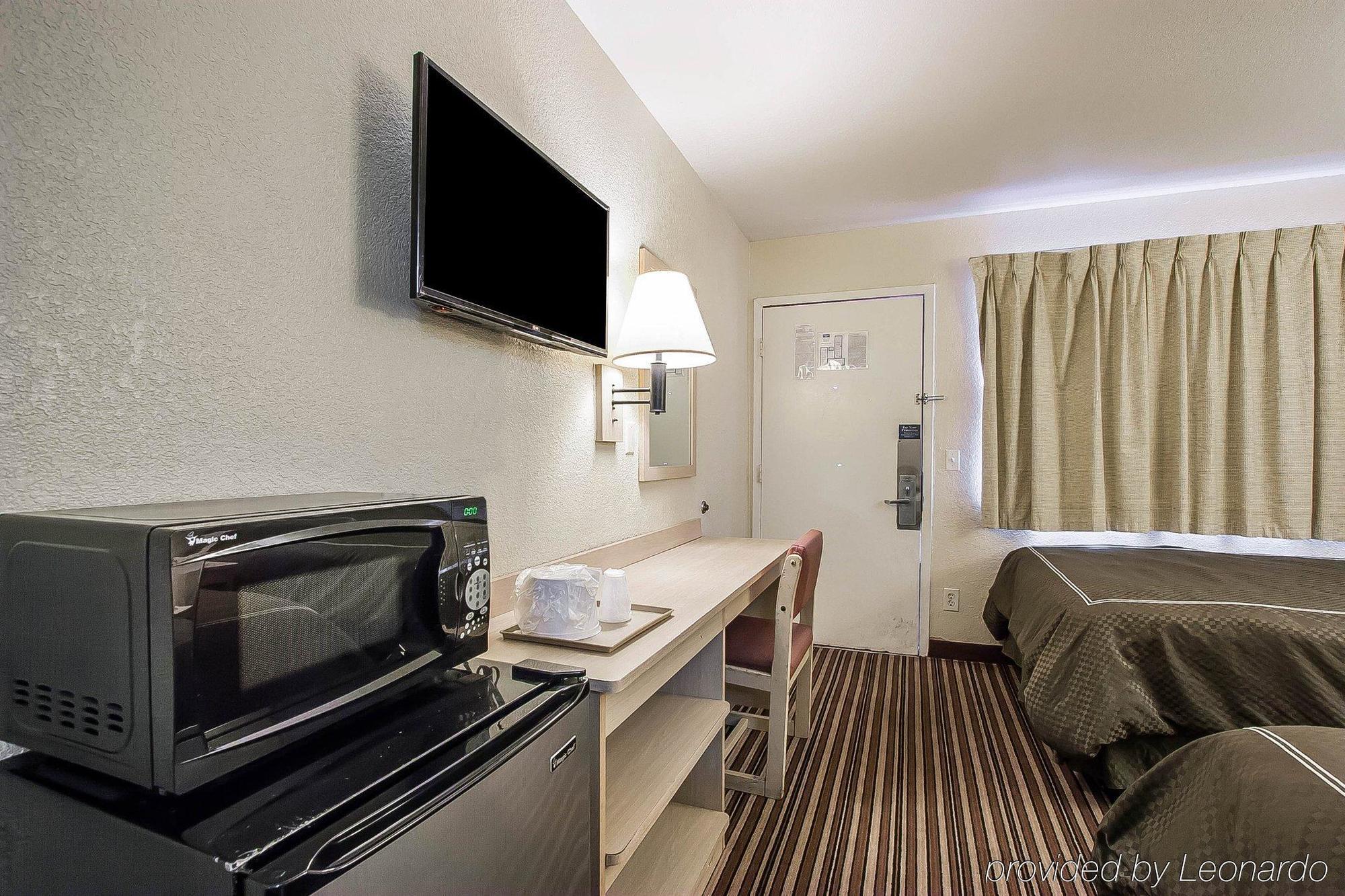 Rodeway Inn Memphis Buitenkant foto