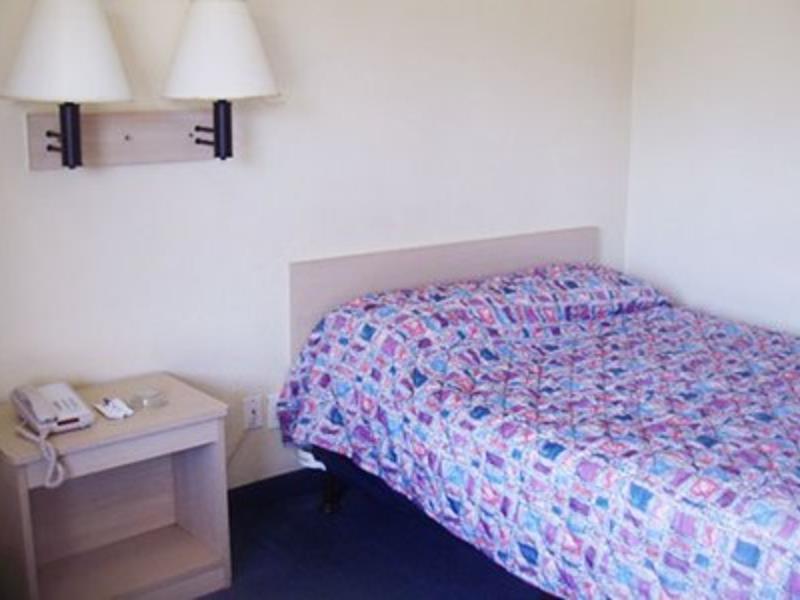 Rodeway Inn Memphis Buitenkant foto